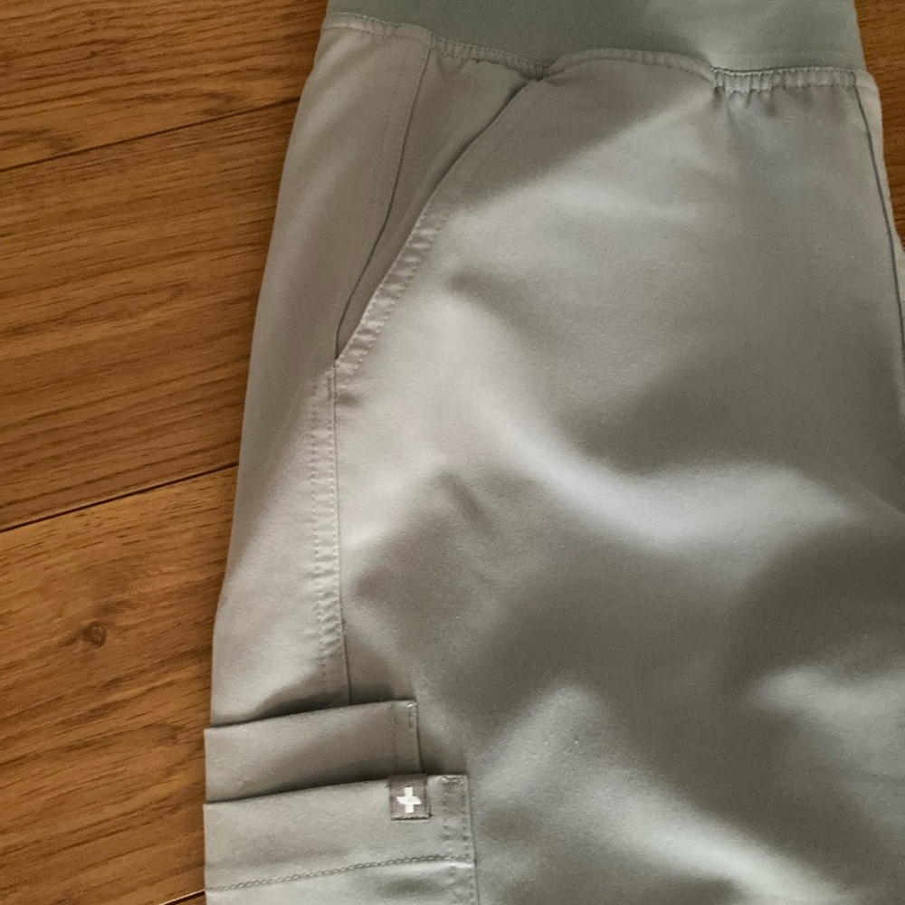 Figs Technical Collection Gray Pants - Picture 3 of 5